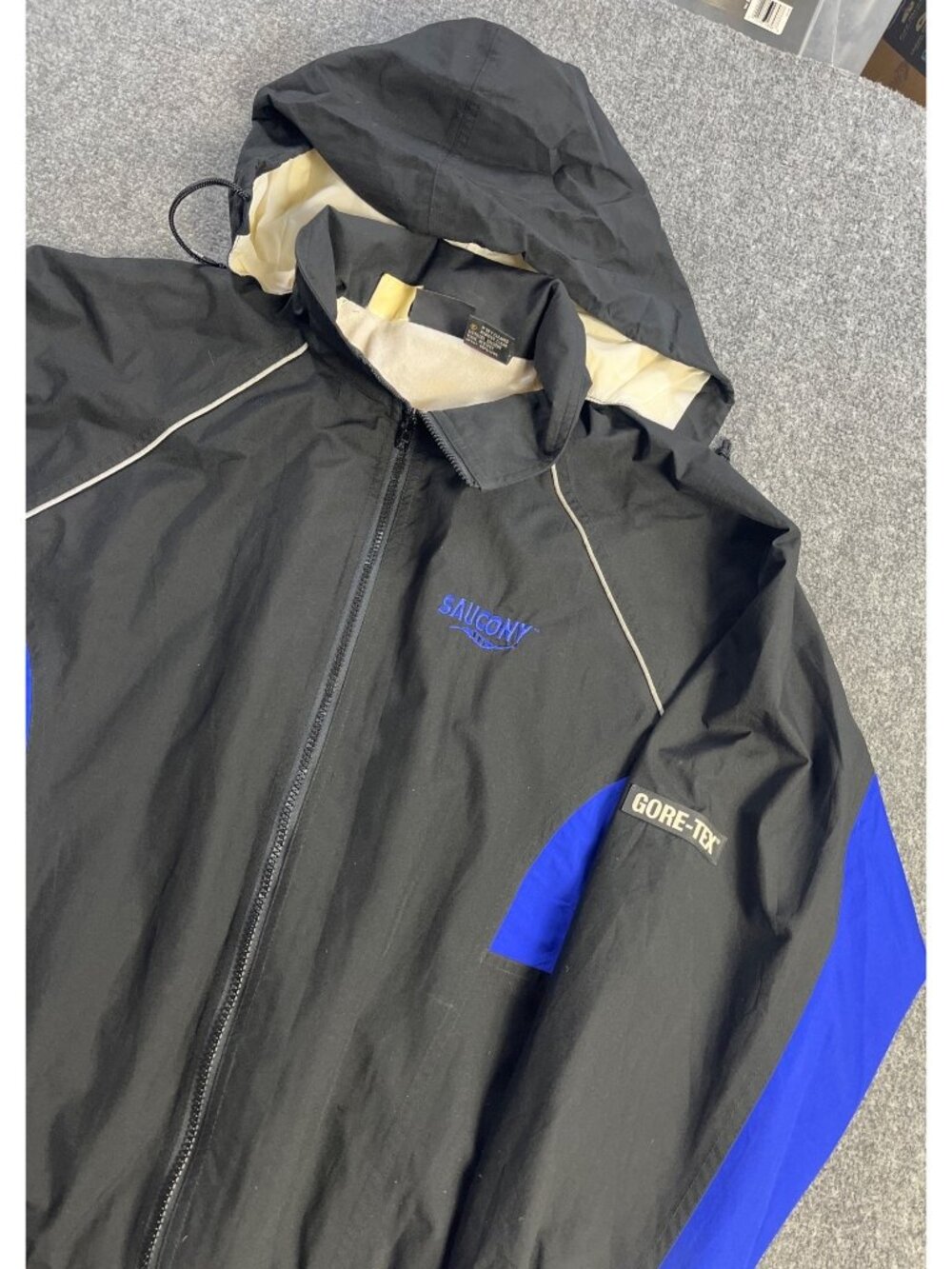 Vintage Saucony Gore-Tex Jacket Mens M  Fleece Lined Windbreaker 80's 90s